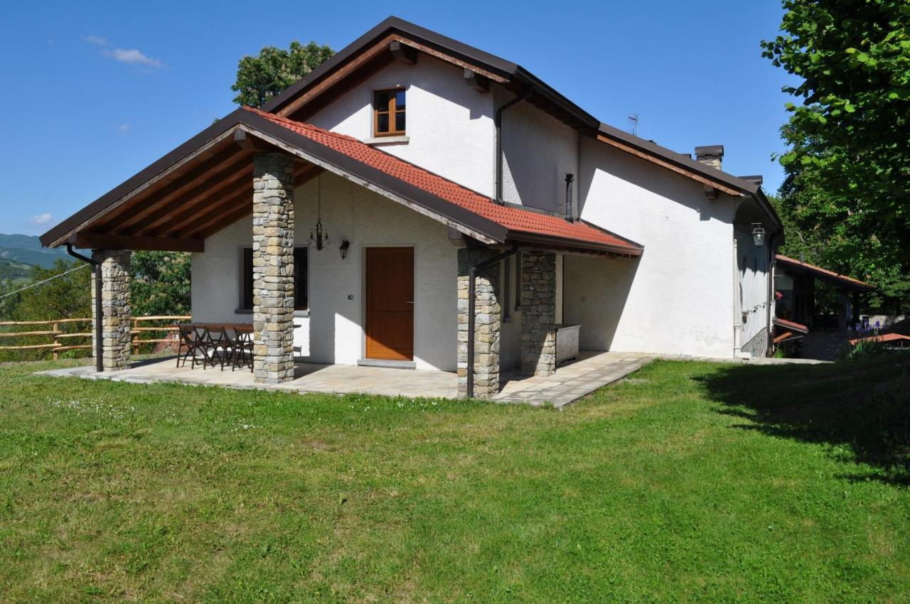 Il Casolare Bioenergetico Bed & Breakfast Albareto  Exterior photo