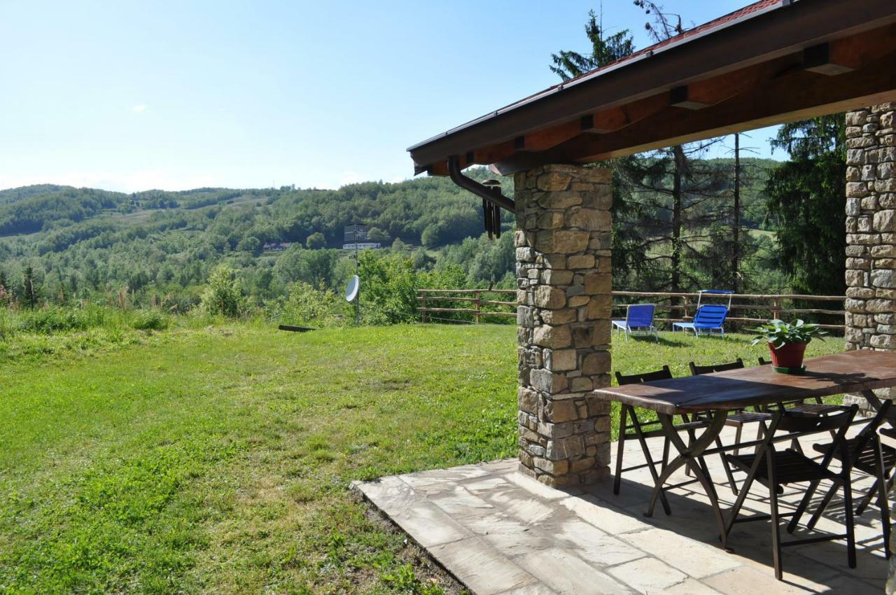 Il Casolare Bioenergetico Bed & Breakfast Albareto  Exterior photo